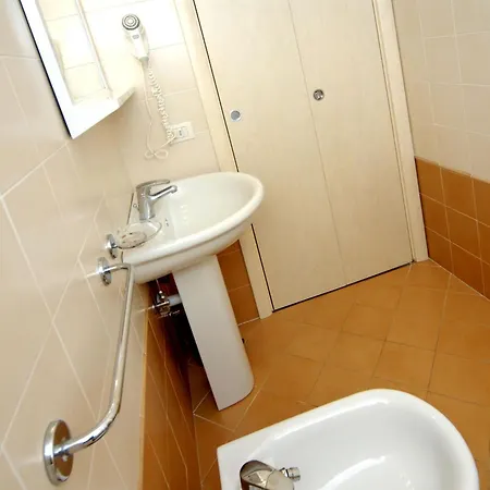 Discover Tranquility In Our Cozy Flat דירה