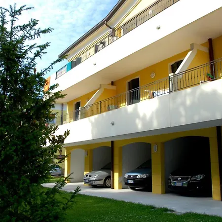 Discover Tranquility In Our Cozy Flat Apartment Bibione