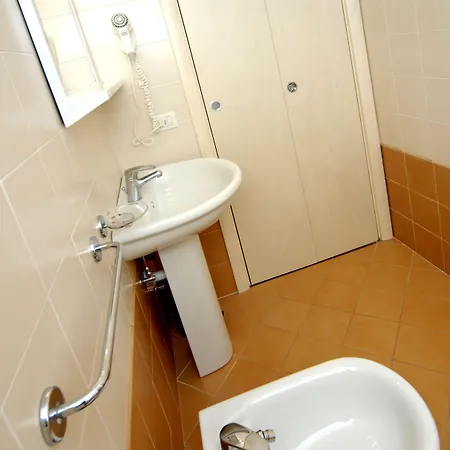 Discover Tranquility In Our Cozy Flat דירה *